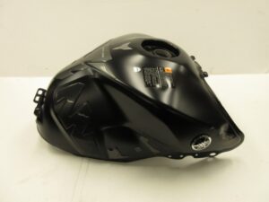 mat zwarte MT-09 tank '18>'20