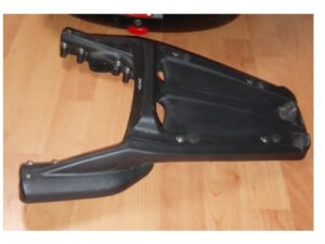 FZ6 topkoffer rek . CARRIER BL